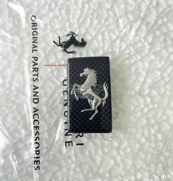 Ferrari Ecusson emblème carbone avant