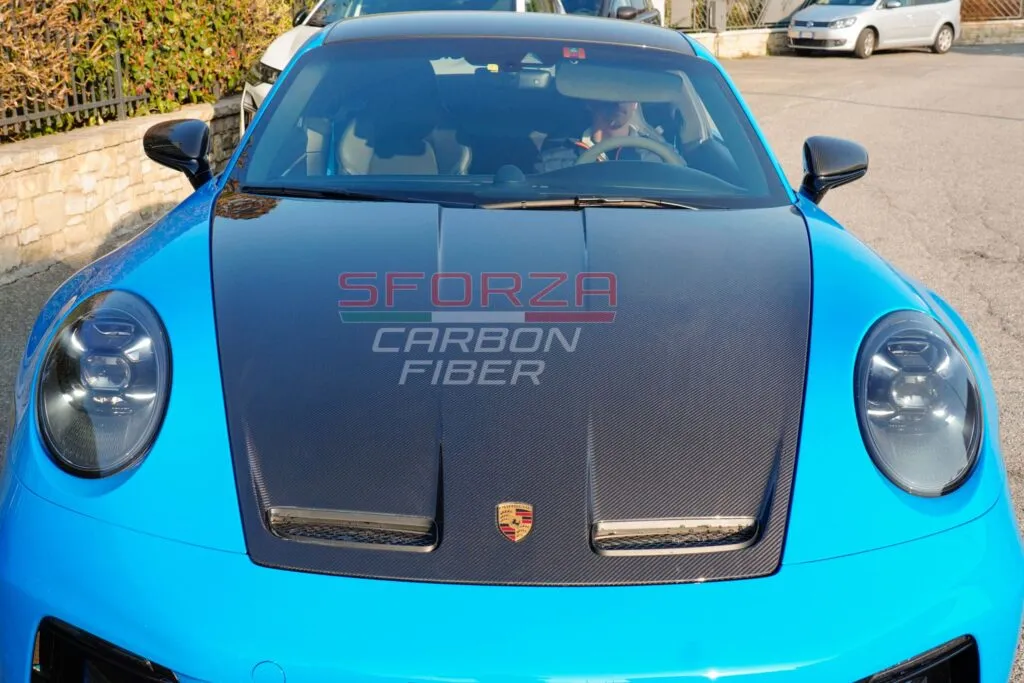 Porsche 911 992 cofano anteriore carbonio con prese aria griglia mesh