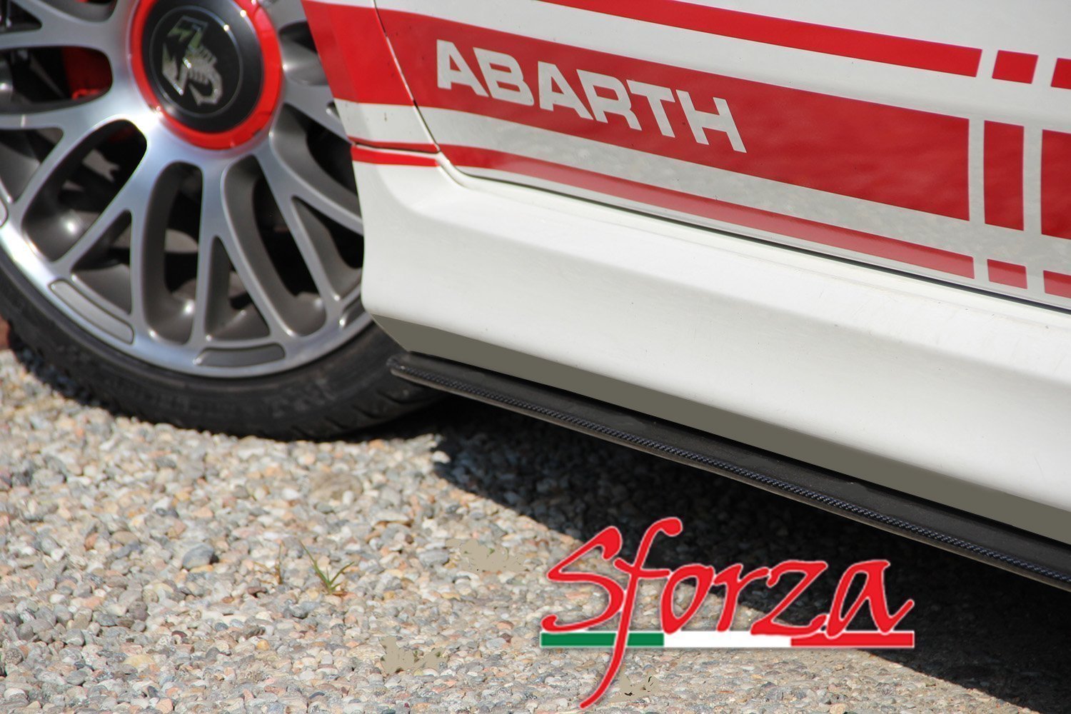 500 abarth carbon sideskirt extractor