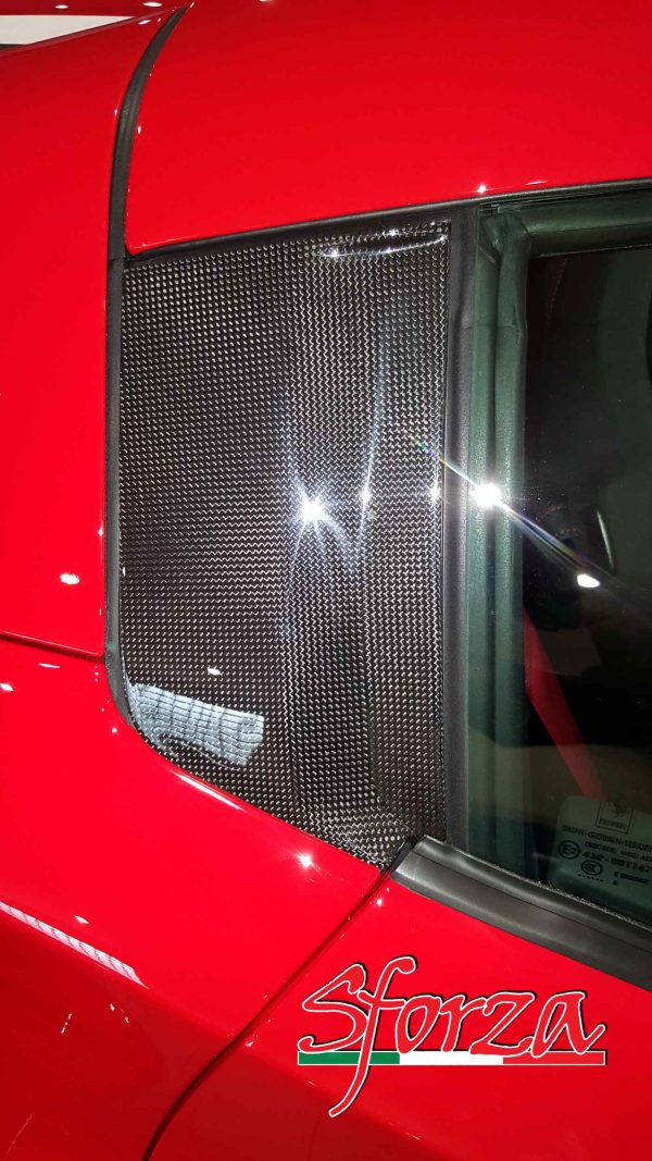Ferrari 458 Spider rivestimento carbonio montante b