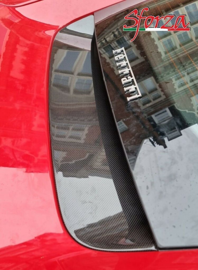 Ferrari 812 Superfast pianetto de carbono para el capó trasero